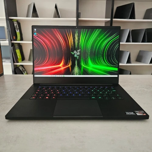 Razer Blade 14 Ryzen 9 5900HX 16 Gb 1To SSD RTX 3080 8Gb VRAM