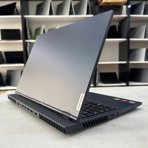 Lenovo Legion 15,6 165Hz AMD Ryzen 5 5600H 16 Go DDR4 512 Go SSD NVMe + 1 To SSD NVMe NVIDIA GeForce RTX 3070