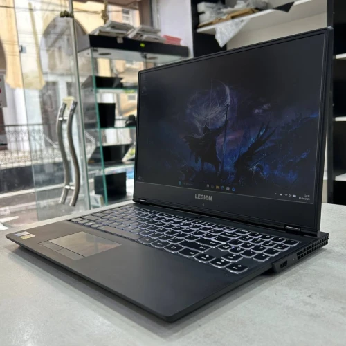 Lenovo Legion Y530 15,6 pouce i7-8750H 512 Go SSD 16 Go DDR4 GTX 1050 Ti 4 Go GDDR5