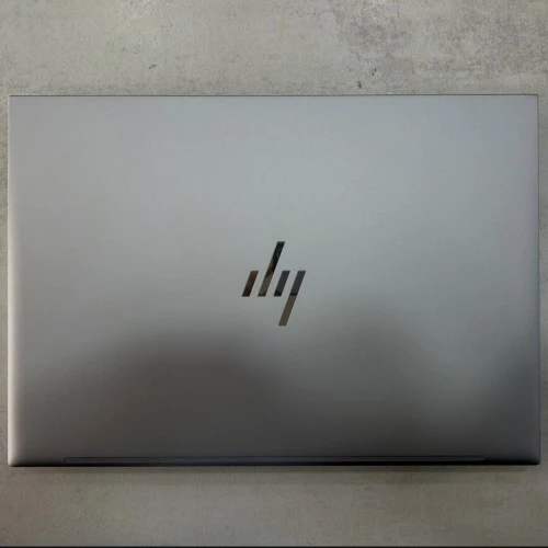 HP ZBook Firefly Workstation 15,6 pouce i7-1355U 16 Go de RAM DDR5 1 To SSD NVMe NVIDIA RTX A500 4 Go GDDR6