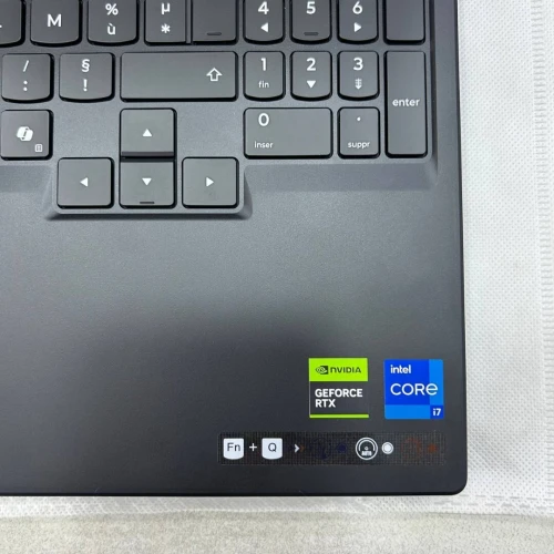 Lenovo Legion 5 15IRX10 Gaming 15.3 pouce 165Hz i7 13650HX 32Go DDR5 512Go SSD NVMe RTX 5070 Laptop GPU 8Go GDDR7