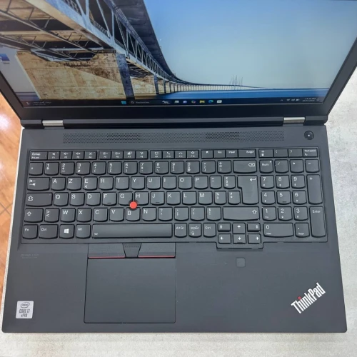 Lenovo ThinkPad P15 Gen 1 workstation professionnelle 15.6 pouce i7-10850H 16 Go DDR4 512 Go SSD NVMe NVIDIA Quadro T1000 4 Go GDDR6
