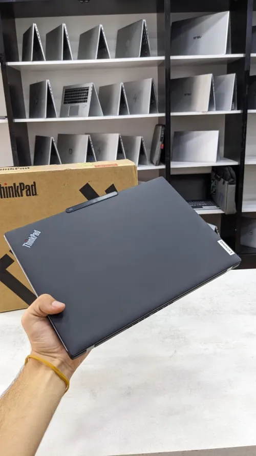 Think pad x13 gen4 ryzen 5 PRO 7540 16/256