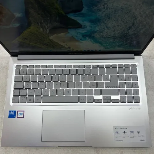 Asus Vivobook 15 15.6 pouce FHD Intel Core 5 120U 16Go DDR5 3200MT/s 512Go SSD NVMe Intel Graphics