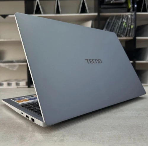 Techno K15S 15.6 pouce i9-13900HX 16 Go de RAM DDR5 512 Go SSD NVMe