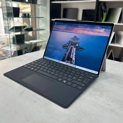Surface Pro for Business 11th Ed - Copilot+PC 13 pouce 120Hz Tactile 3K Ultra 5 236V 16 Go LPDDR5X 256 Go SSD