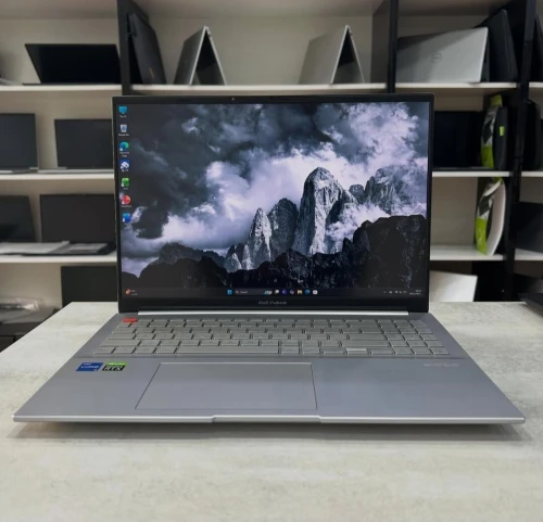 Asus VivoBook 16" OLED Intel Core i5-12500H 16 Go de RAM DDR4 Disque 512 Go SSD NVMe PCIe RTX 3050