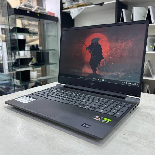 HP Victus 15 gaming 15,6 144Hz Ryzen 7 7445HS 16 Go DDR5 512 Go SSD GeForce RTX 4050 6 Go GDDR6