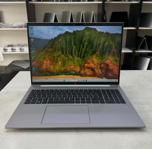 HP ZBook Firefly Workstation 15,6 pouce i7-1355U 16 Go de RAM DDR5 1 To SSD NVMe NVIDIA RTX A500 4 Go GDDR6