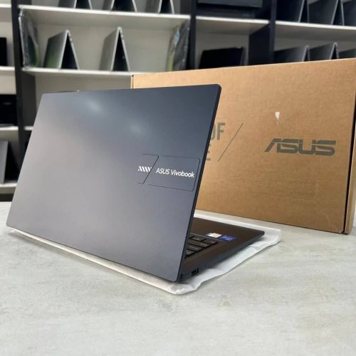 Asus Vivobook 14 X1404VA 14 pouce FHD 60Hz i5 1334U 12Go DDR4 256Go SSD NVMe Intel Iris Xe Graphics