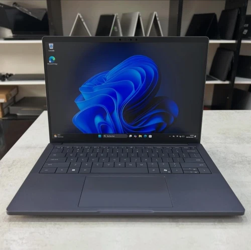 Dell Pro 14 Premium neuf jamais utilisé 14 pouce Full HD Ultra 5 335 16 Go de ram 256 Go SSD NVMe