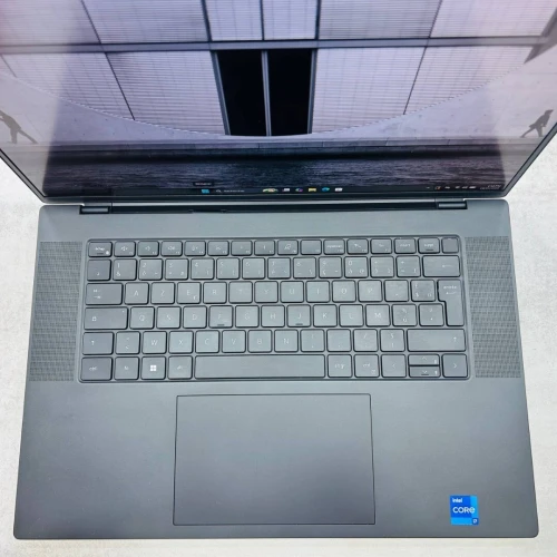 Dell Precision 5680 16 pouce i7-13700H 32 Go DDR5 1 To SSD NVMe NVIDIA RTX A2000 Laptop GPU8 Go GDDR6 VRAM