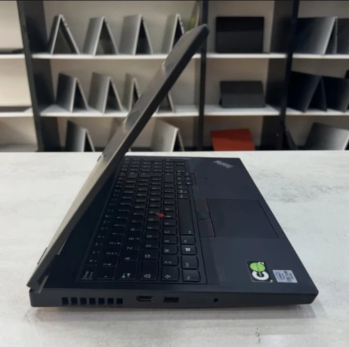 Lenovo ThinkPad Workstation P15 15,6 i7 10850H 32 de RAM DDR4 1to ssd nvme Nvidia rtx 3000 6go GDDR6