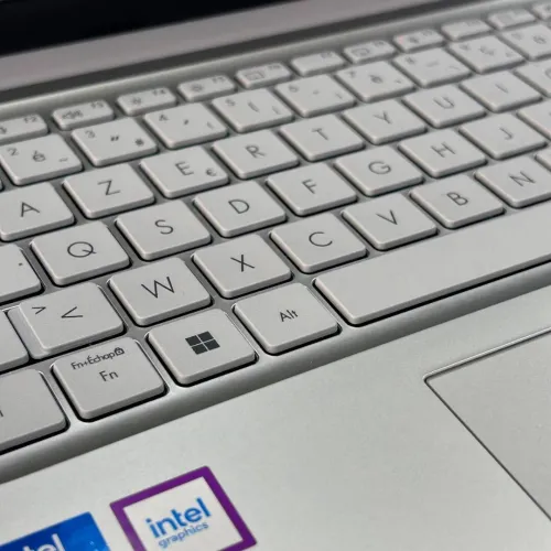 Asus Vivobook 15 15.6 pouce FHD Intel Core 5 120U 16Go DDR5 3200MT/s 512Go SSD NVMe Intel Graphics
