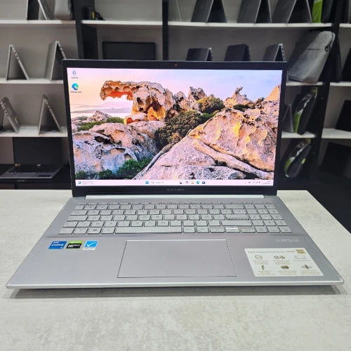 ASUS Vivobook Pro 15 OLED i5-11300H 16 Gb 512 Gb SSD NVIDIA GTX 1650
