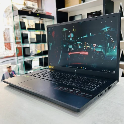 Acer Nitro V15 15,6 pouce 144Hz  Ryzen5 7535HS 16 Go DDR5 512 Go SSD NVMe NVIDIA GeForce RTX 4050 Laptop GPU 6 Go GDDR6
