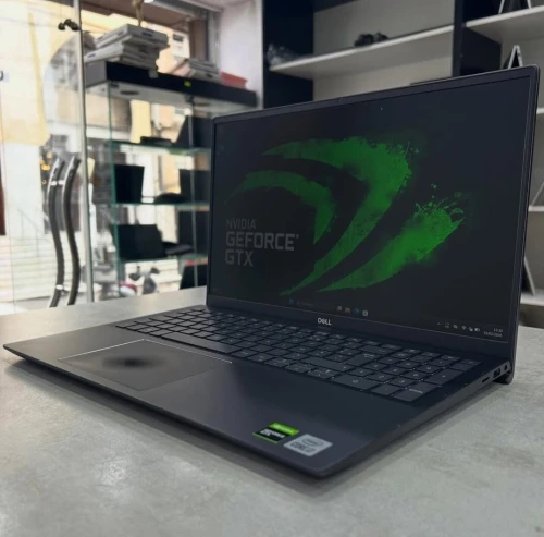 Dell Inspiron 750115,6 i7-10750H 16 Go RAM DDR4 512 Go SSD NVMe NVIDIA GeForce GTX 1650 4 Go GDDR6