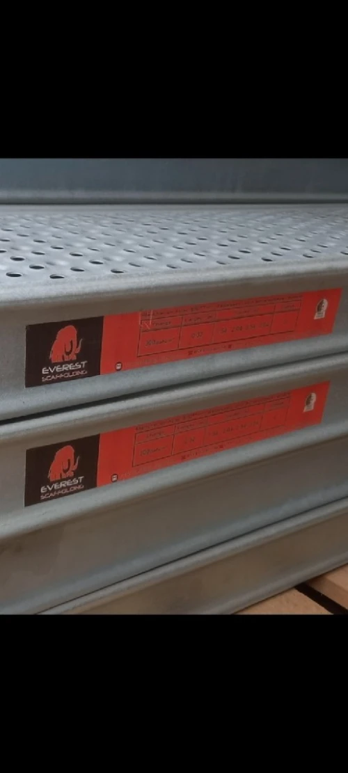 vente planché tres resistant 300kg/m2 pour Echafaudage 