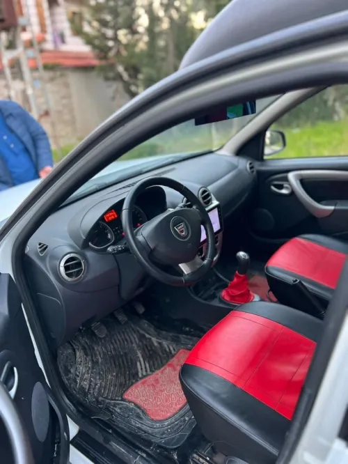 Dacia Duster 2013 Laureate