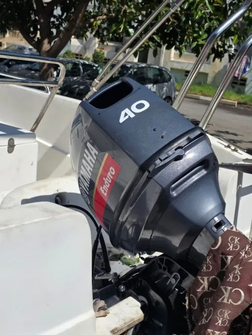 Polyor 5.50m  yamha 40 CH