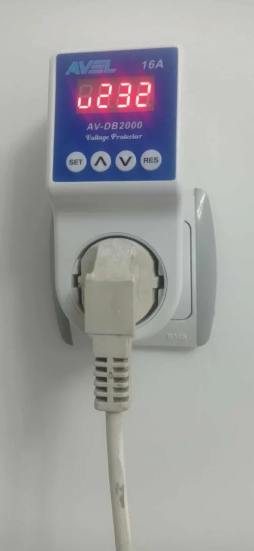 Prise stabilisateur électrique 