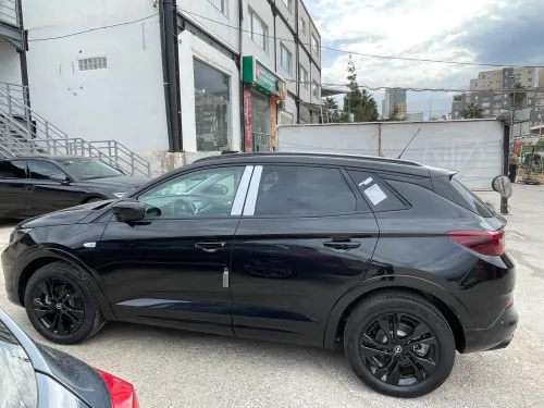Opel GrandLand 2025 
