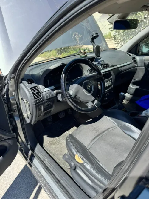 Renault Laguna 2002 Initail paris