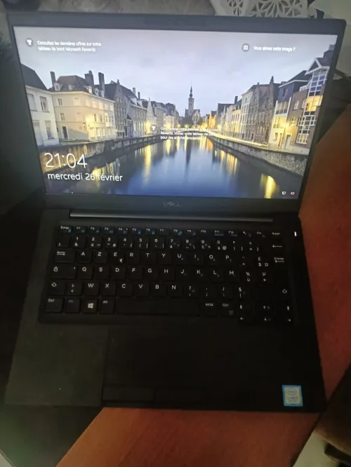Dell 7390