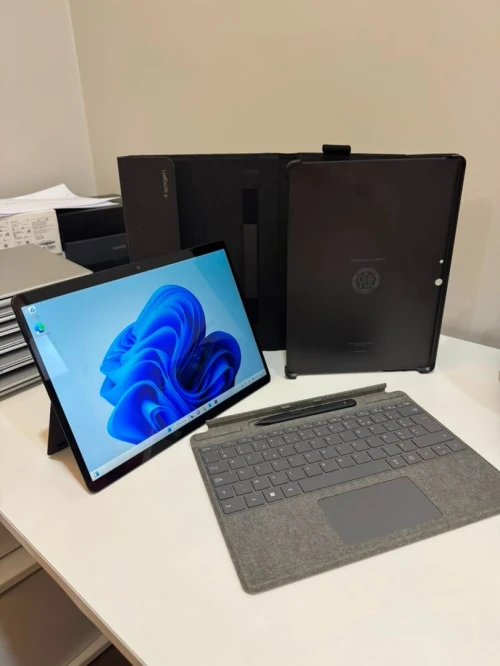Microsoft Surface Pro X + Stylet + clavier original + pochette Spigen