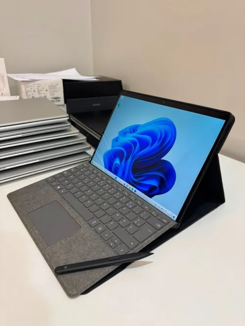 Microsoft Surface Pro X + Stylet + clavier original + pochette Spigen