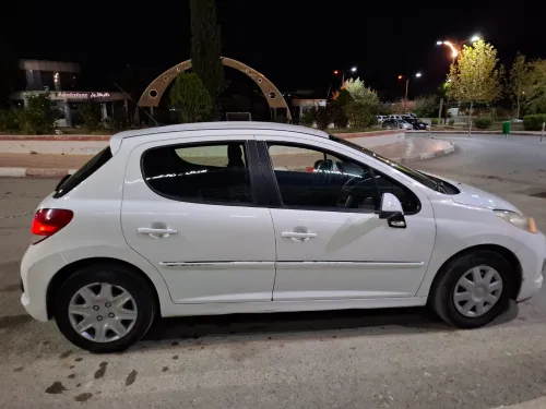 Peugeot 207 2012 Fennec