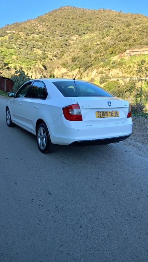 Skoda Rapid 2015 Ambition