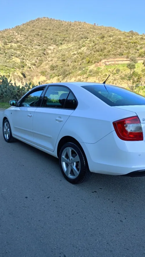 Skoda Rapid 2015 Ambition