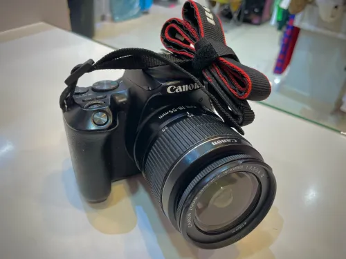 Caonon eos 250d + objectif 18-55mm EFS