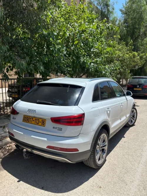 Audi Q3 2013 Off Road
