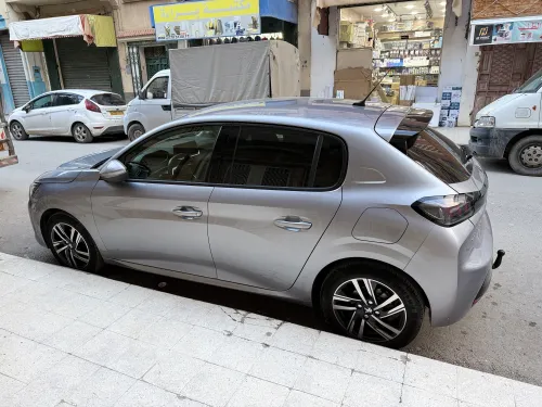 Peugeot 208 2022 Allure