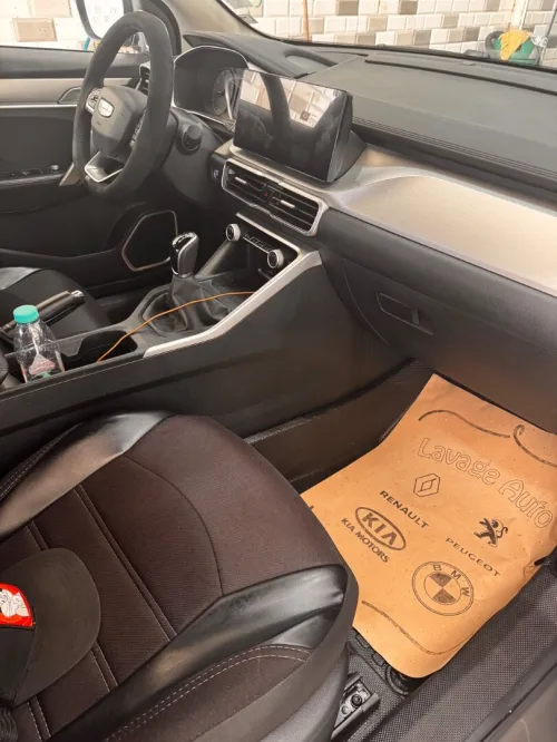 Geely Coolray 2025 