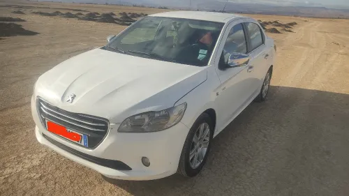 Peugeot 301 2013 Allure