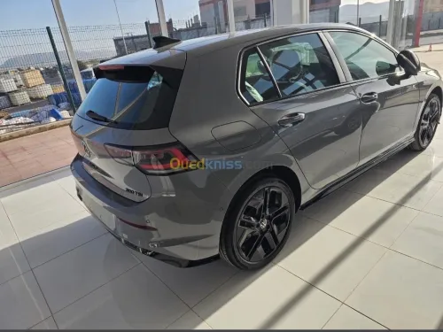 Volkswagen Golf 8 2025 R-Line