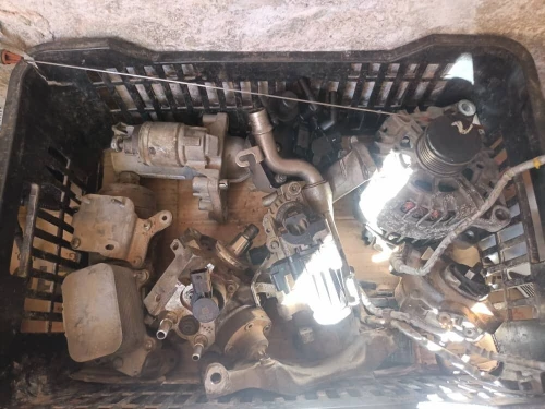 Lot pice detachee 1.6 HDI 301