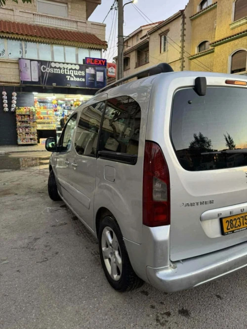 Peugeot Partner 2012 teppe