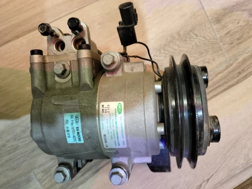 Compresseurs Clim Camions hyundai et kia et Fourgons . HD35 K2500 K2700 H100 H350.