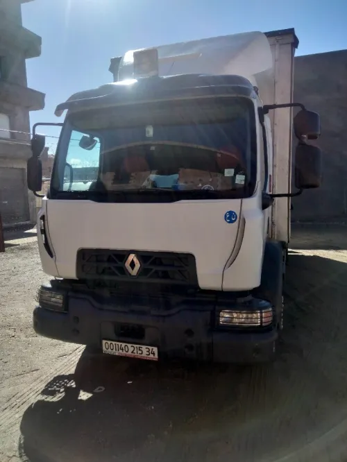 Renault Midlum 2015