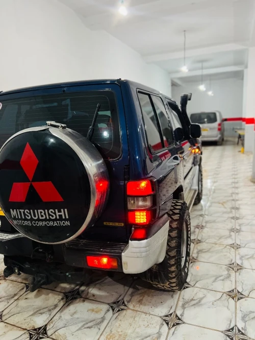Mitsubishi Pajero Court 1996 Pajero Court