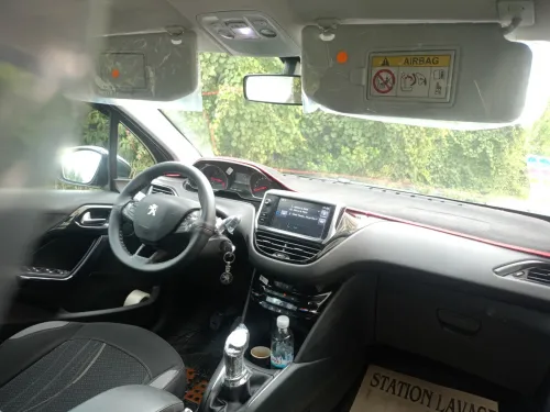 Peugeot 208 2015 Access Facelift