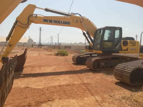New holland Pelle E215 2025