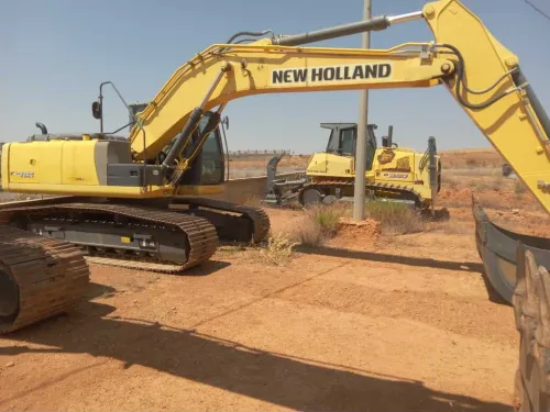 New holland Pelle E215 2025
