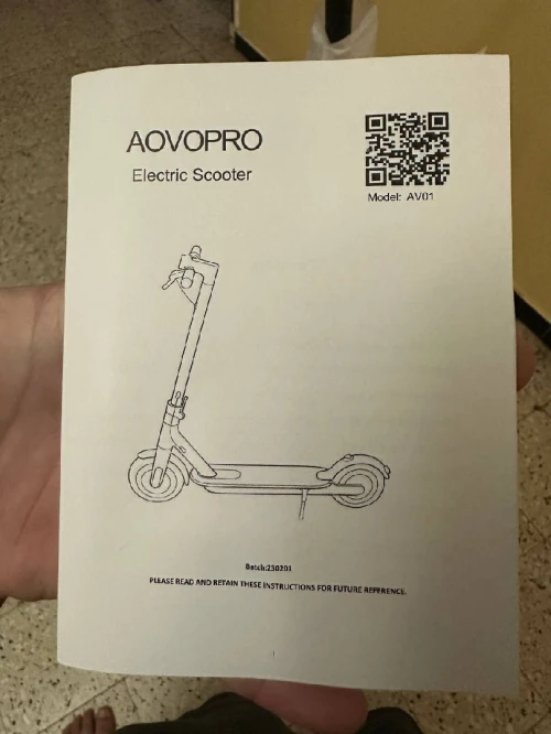 Trotinette Aovopro neuf jamais utilise 