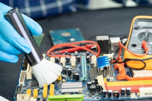 Technicien en électronique réparation tout carte mère et alimentation- industriel