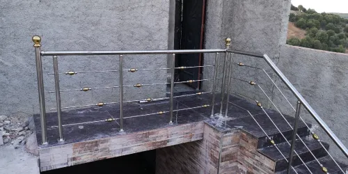 Rampe d'escalier inox et cabine douche